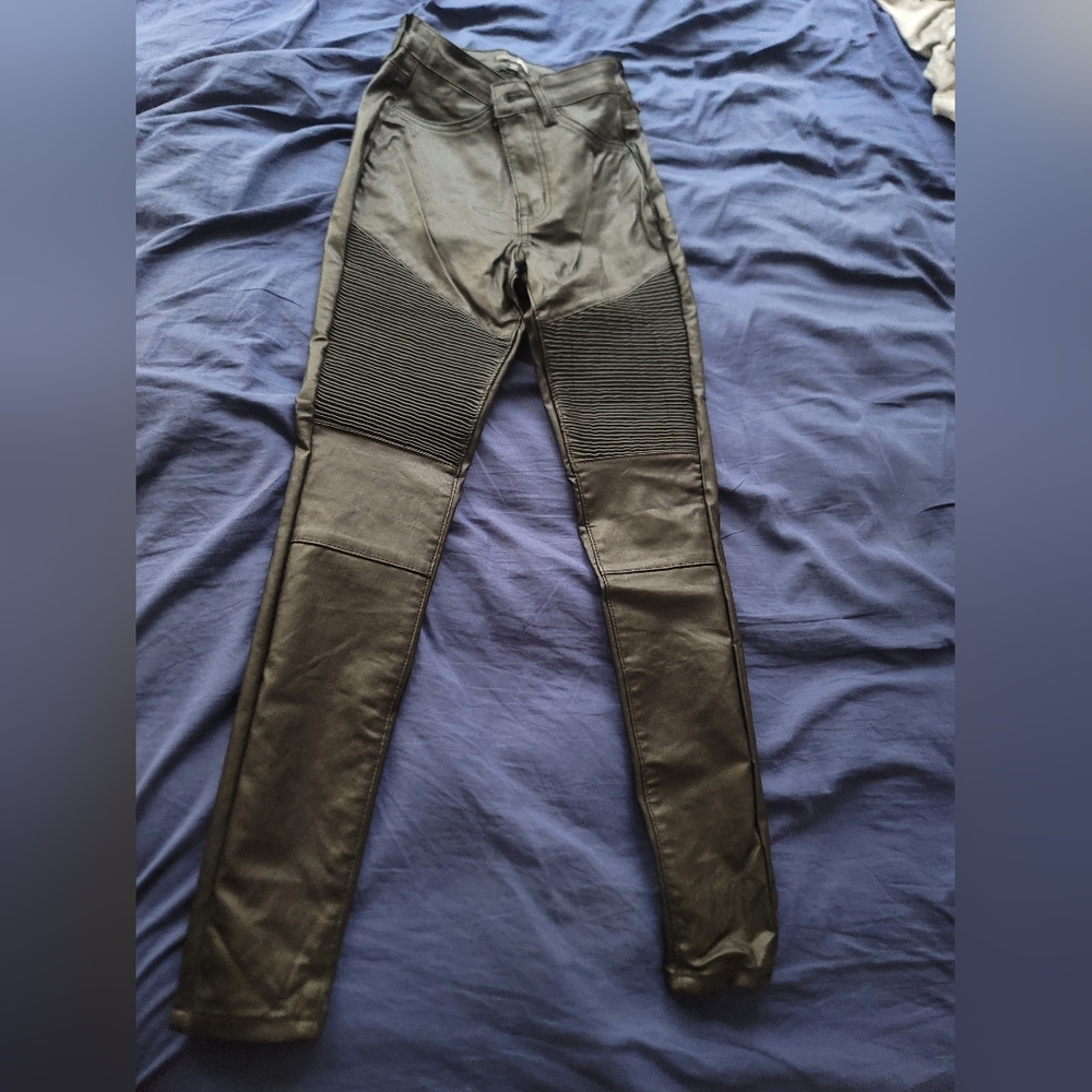 Fashion Nova Black Size 0 Leather Pants